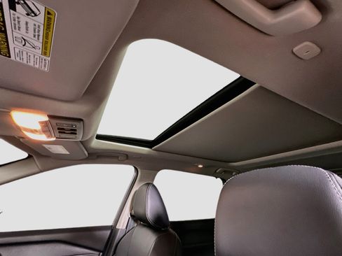 Used 2024 Nissan Rogue SL w/ SL Premium Package FWD image 27