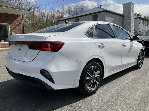 Used 2023 Kia Forte LXS FWD image 5