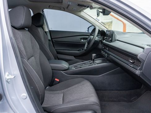 Certified 2023 Honda Accord EX image 19