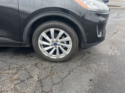 Used 2022 Ford Escape Titanium w/ Titanium Elite Package image 5