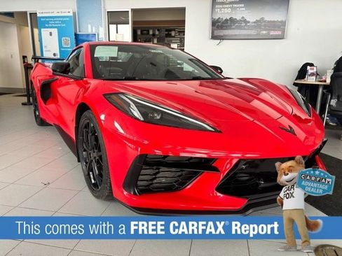 Used 2022 Chevrolet Corvette Stingray Premium Conv w/ Z51 Performance Package RWD image 2