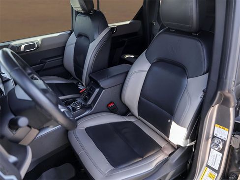 Used 2024 Ford Bronco Wildtrak image 7