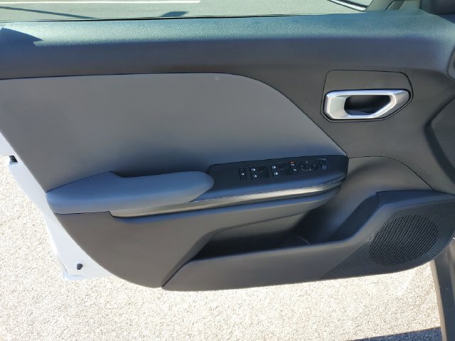 New 2026 Kia K4 FWD image 18