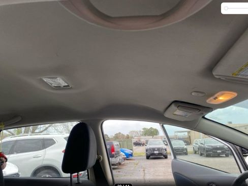 Used 2015 Nissan Versa Note SV FWD image 30