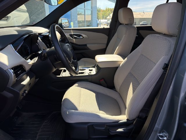 Used 2023 Chevrolet Traverse LS w/ Safety Package AWD/4WD image 13