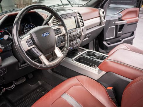 Used 2019 Ford F250 Platinum w/ Platinum Ultimate Package image 17