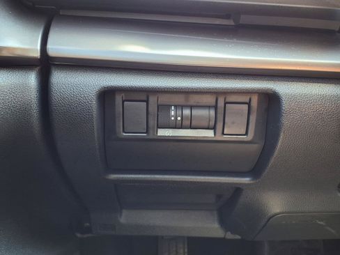 Used 2025 Subaru Impreza 2.0i Sport AWD/4WD image 9