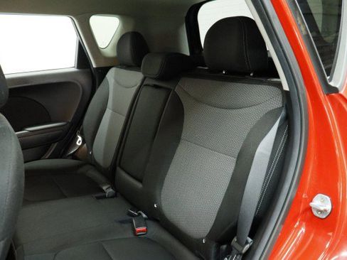 Used 2018 Kia Soul + FWD image 31
