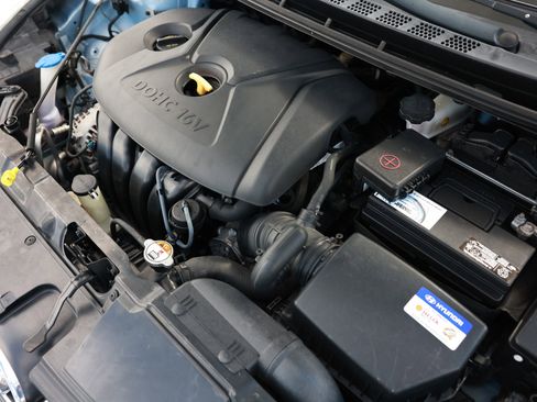 Used 2013 Hyundai Elantra GLS w/ Preferred Pkg image 53