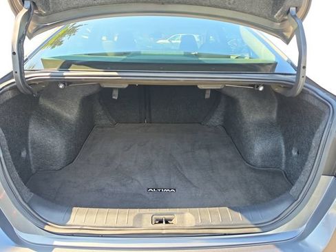 Used 2024 Nissan Altima 2.5 SV AWD/4WD image 18