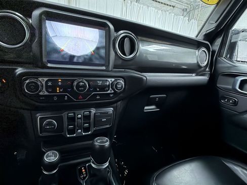 Used 2021 Jeep Wrangler Unlimited Sahara image 14