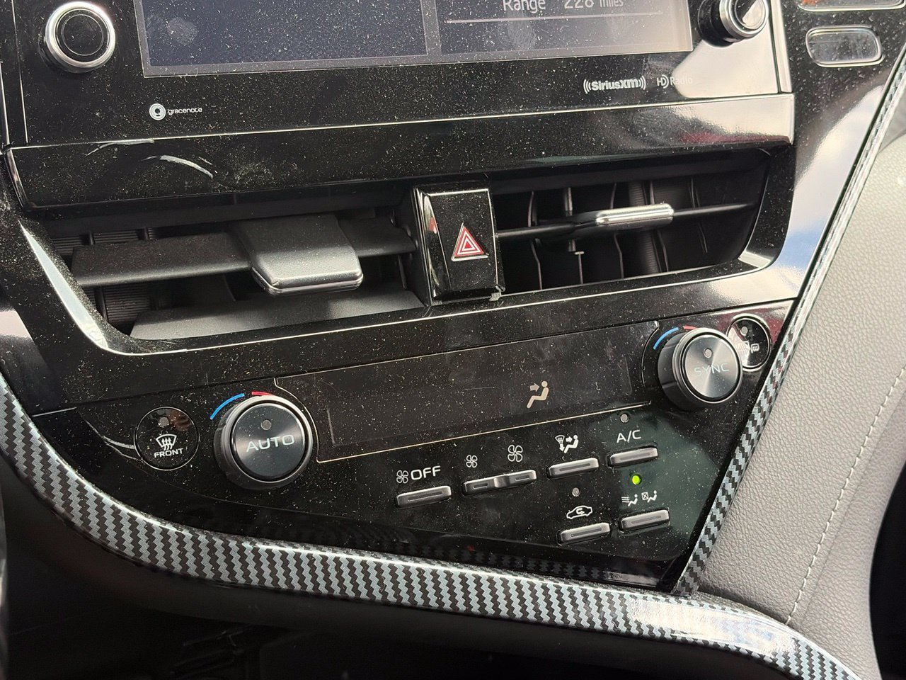 Used 2022 Toyota Camry SE w/ Audio Upgrade Package FWD image 6