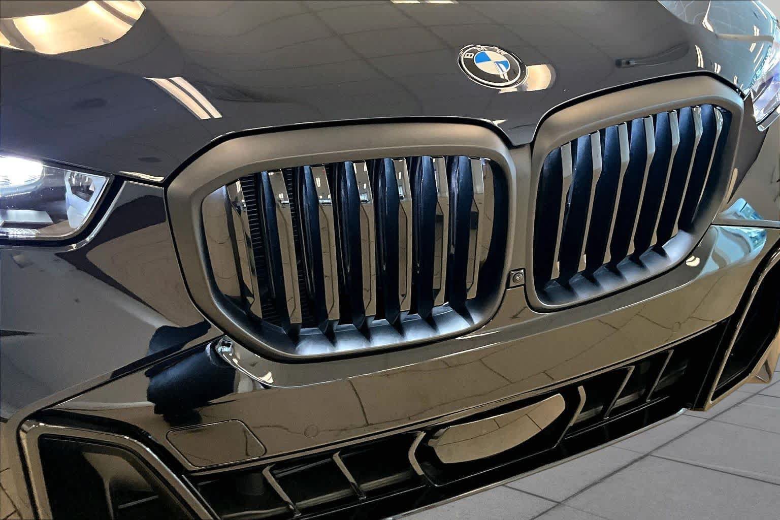 Used 2024 BMW X5 xDrive40i w/ Executive Package AWD/4WD image 28