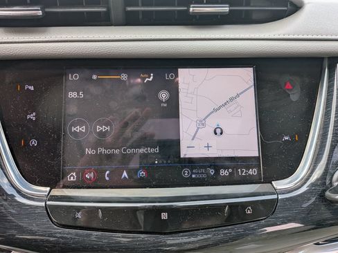 Used 2021 Cadillac XT6 Premium Luxury FWD image 17