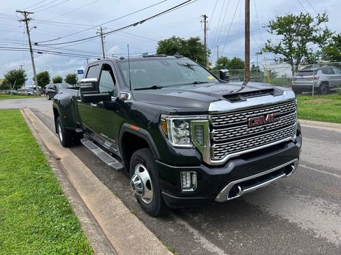 Used 2021 GMC Sierra 3500 Denali w/ Denali Ultimate Package AWD/4WD image 2