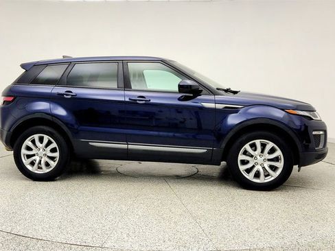 Used 2017 Land Rover Range Rover Evoque SE AWD/4WD image 4