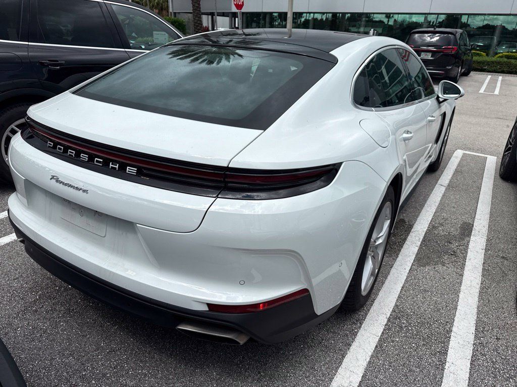 Certified 2025 Porsche Panamera RWD image 31