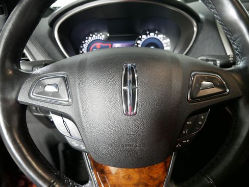 Used 2016 Lincoln MKX Reserve w/ Technology Package FWD image 25