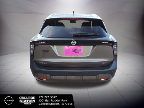 New 2026 Nissan Kicks SR image 5