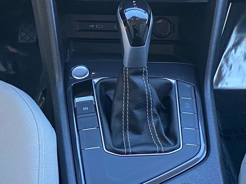 Certified 2024 Volkswagen Tiguan S image 11