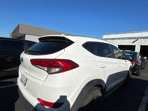 Used 2018 Hyundai Tucson SEL AWD/4WD image 3