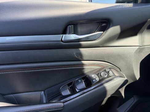 Used 2023 Nissan Altima 2.5 SR w/ SR Premium Package FWD image 19