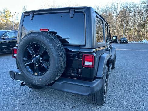 Used 2021 Jeep Wrangler Unlimited Sport image 9