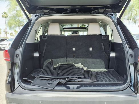 Used 2024 Toyota Grand Highlander Limited FWD image 7