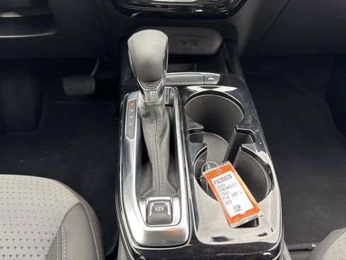 Used 2024 Chevrolet Trax LT image 28