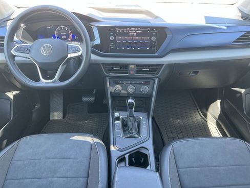 Used 2022 Volkswagen Taos SE FWD image 17