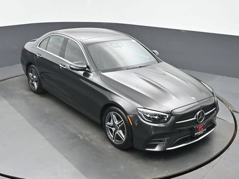 Used 2023 Mercedes-Benz E 350 4MATIC Sedan w/ Premium Package image 31