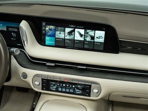 Used 2023 Genesis G90 3.5T image 25