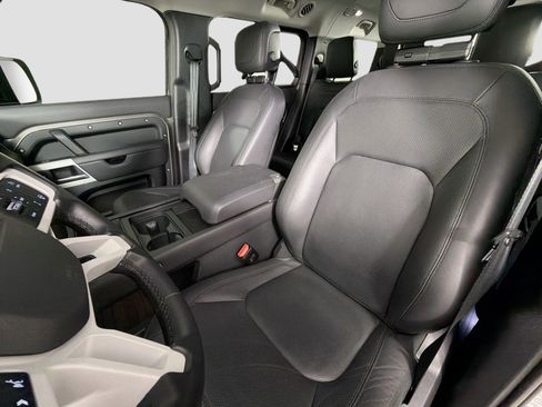 Certified 2023 Land Rover Defender 130 SE image 23
