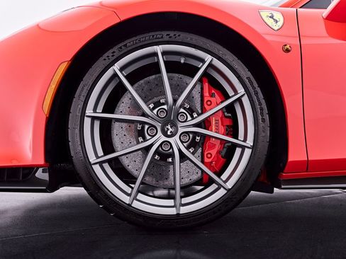 Used 2020 Ferrari 488 Pista Coupe RWD image 3