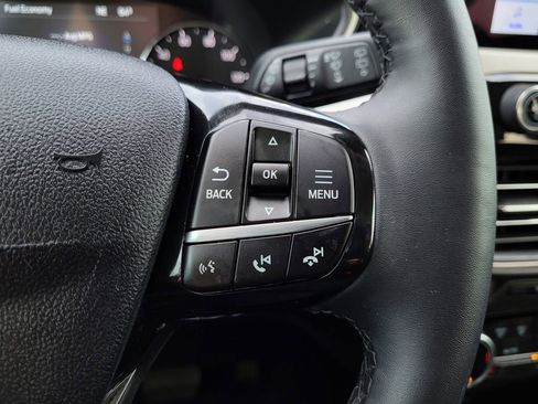 Used 2022 Ford Escape SEL w/ Class II Trailer Tow Package image 18