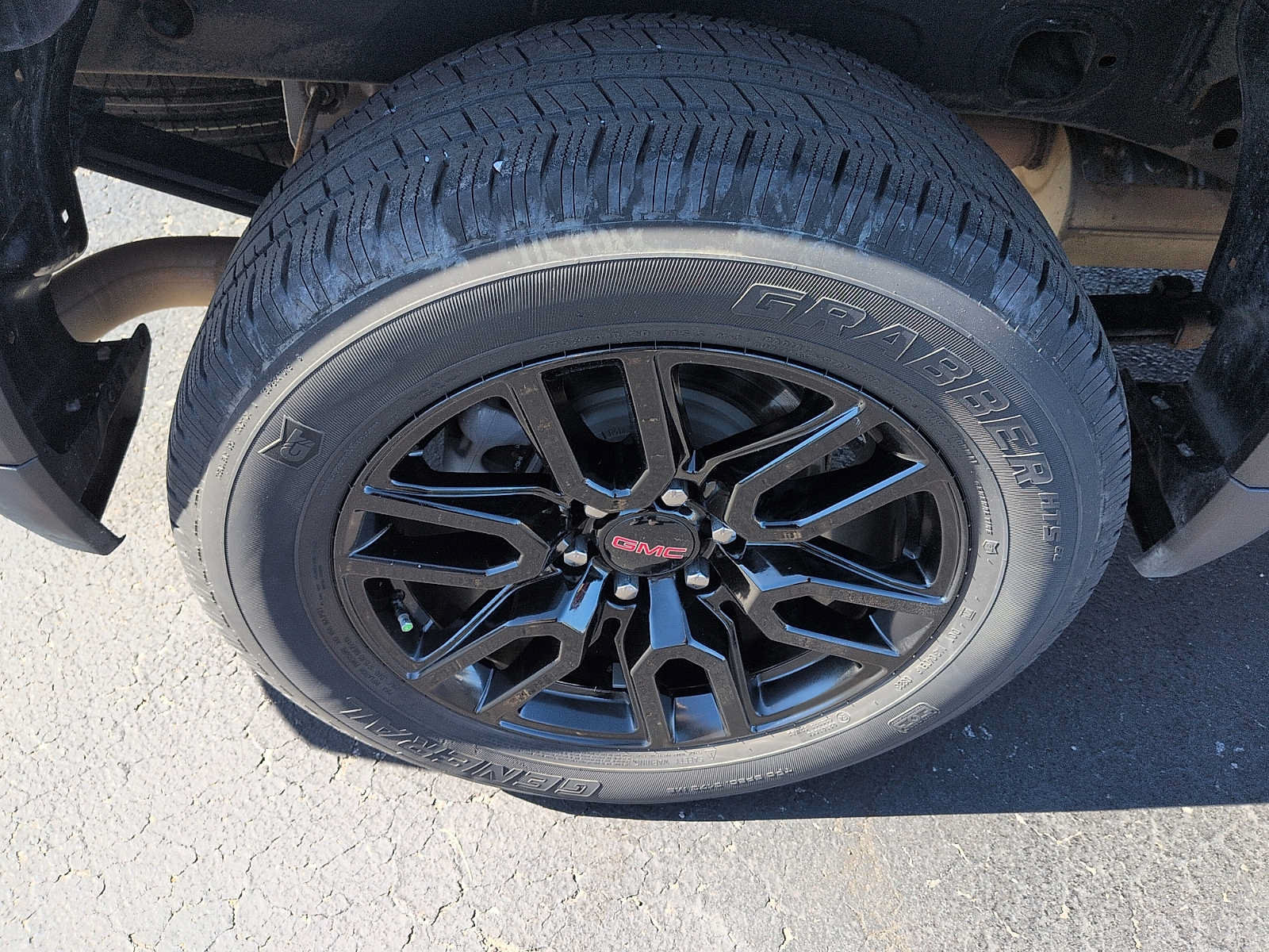 Used 2023 GMC Sierra 1500 Pro w/ Graphite Edition AWD/4WD image 9