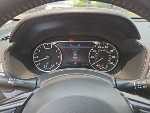 Used 2024 Nissan Altima 2.5 SR FWD image 20