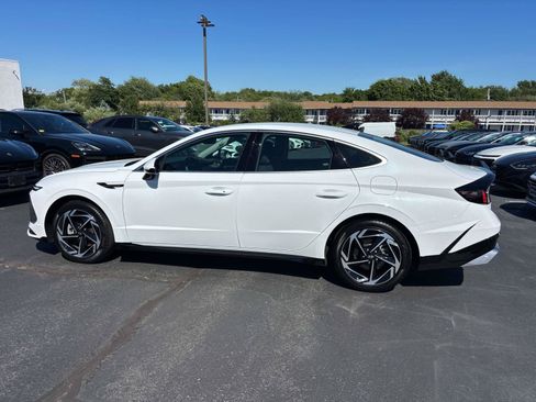 Certified 2026 Hyundai Sonata SEL FWD image 2