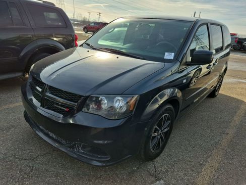 Used 2014 Dodge Grand Caravan SE image 1