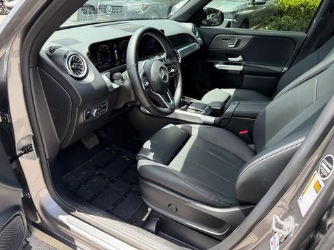 Used 2023 Mercedes-Benz GLB 250 image 12