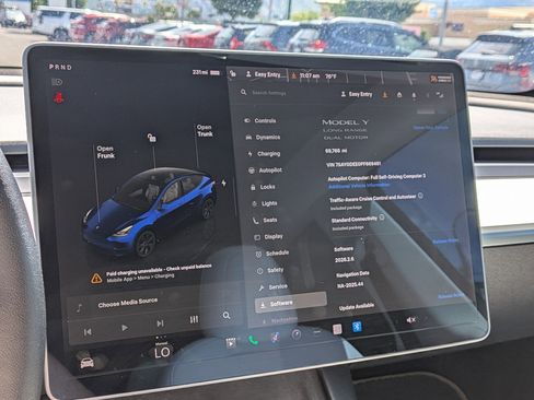 Used 2023 Tesla Model Y Long Range AWD/4WD image 22