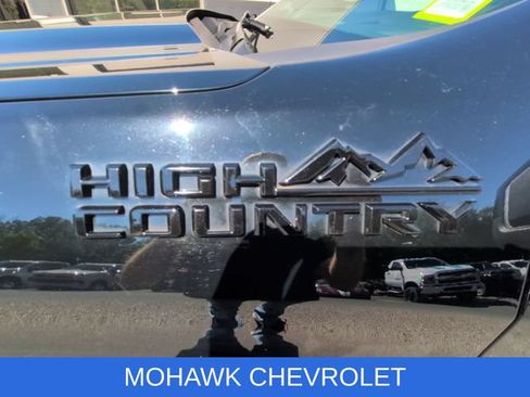 Used 2022 Chevrolet Silverado 1500 High Country w/ LPO, Dark Essentials Package AWD/4WD image 33