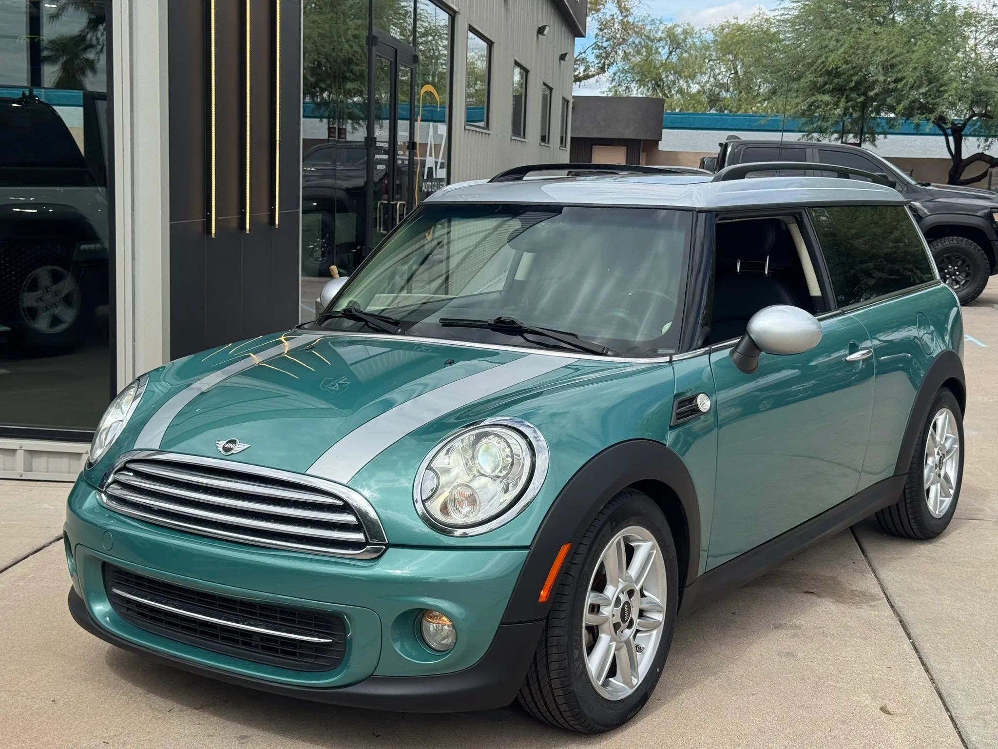 Used 2012 MINI Cooper Clubman FWD image 2