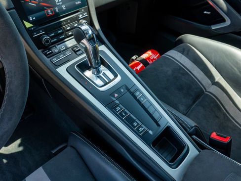 Used 2018 Porsche 911 GT3 RWD image 16