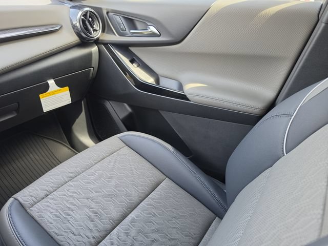 New 2027 Chevrolet Equinox LT w/ Convenience Package II FWD image 18