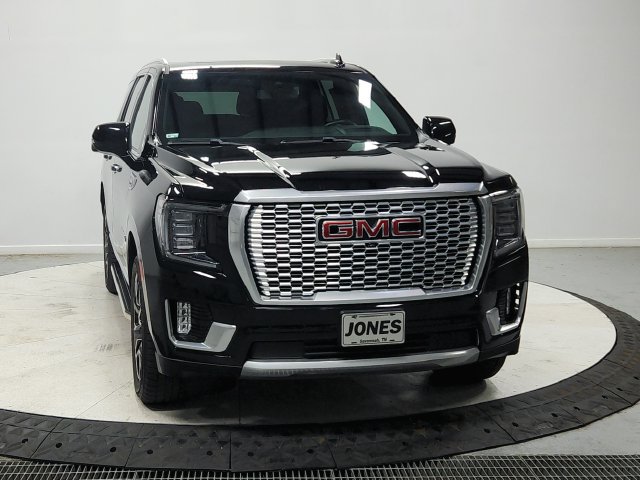 Used 2023 GMC Yukon Denali w/ LPO, Floor Liner Package AWD/4WD image 3
