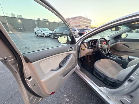 Used 2013 Kia Optima LX image 9