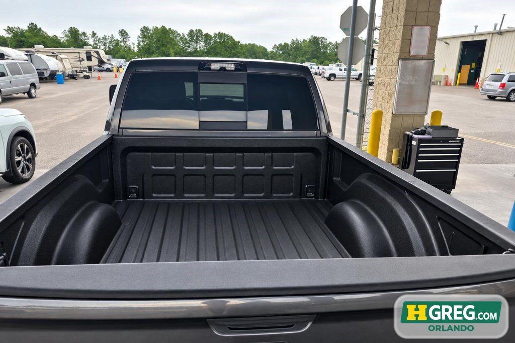 Used 2024 RAM 2500 Tradesman w/ Chrome Appearance Group AWD/4WD image 13