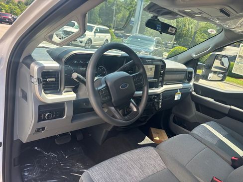 New 2026 Ford F250 XLT w/ 360-Degree Camera Package AWD/4WD image 13