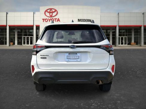 Used 2025 Subaru Forester Premium w/ Convenience Package #1 AWD/4WD image 4